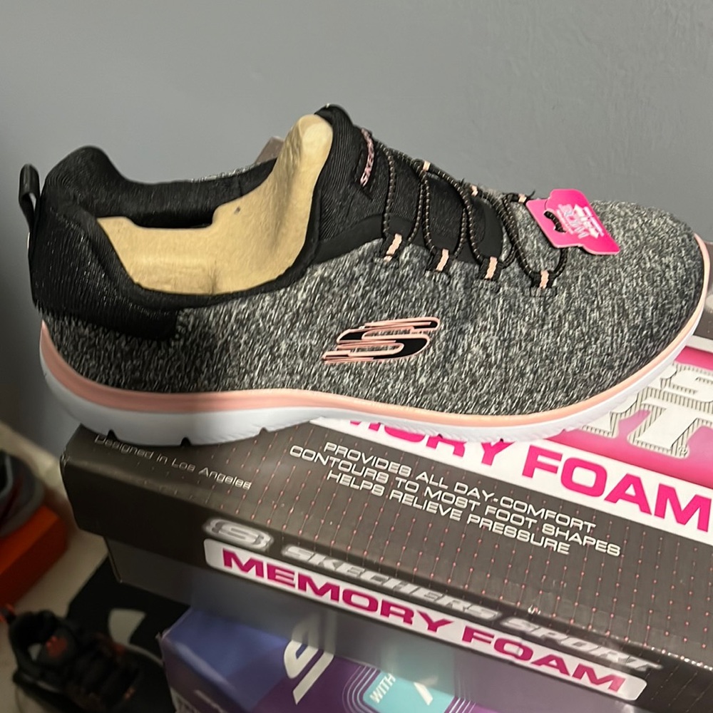 Sketcher memory foam